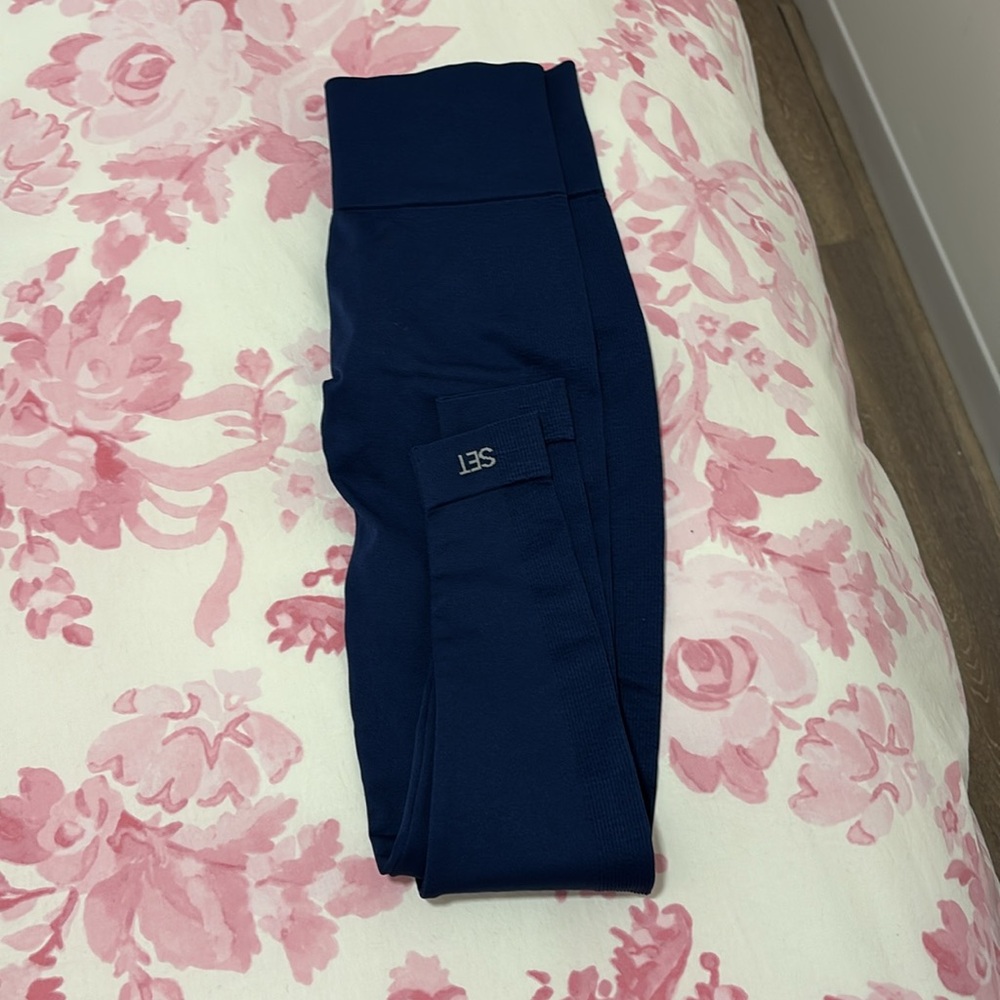 SET Active Navy Ribbed Racerback Tank and Leggings - Picture 8 of 8